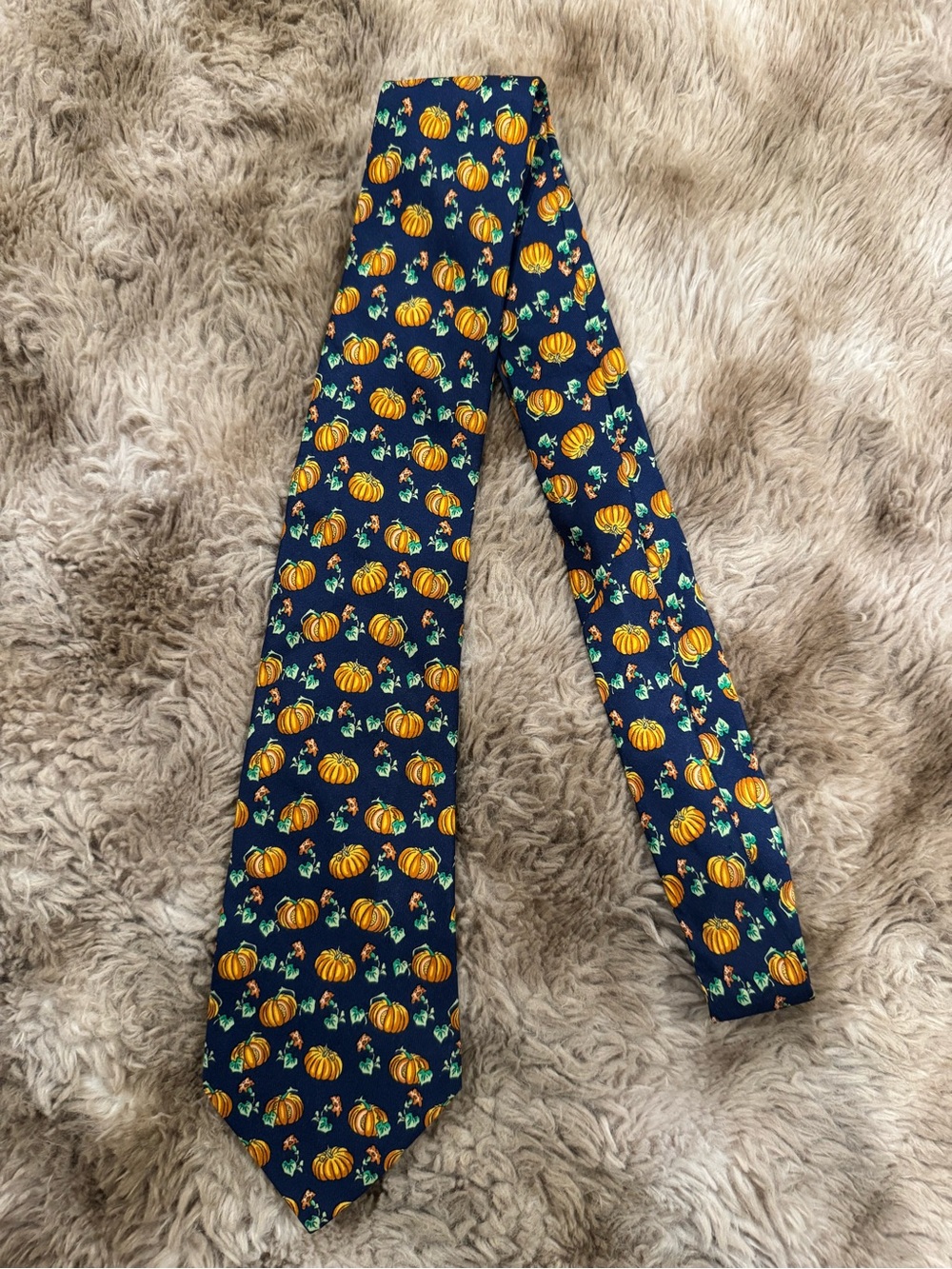 Hermes Vintage Navy Pumpkin Print Necktie